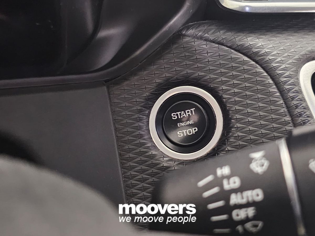 LAND ROVER Range Rover Velar 3.0 V6 SD6 300 CV R-Dynamic S